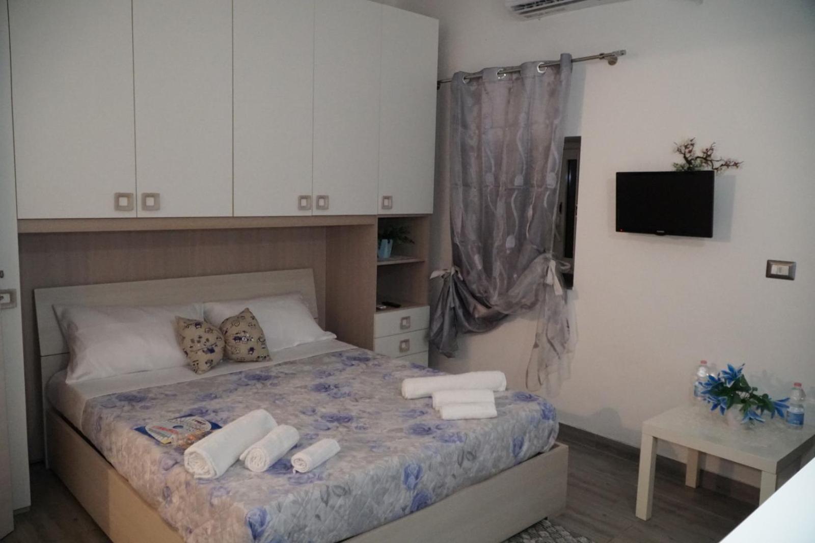 B&B Porta Garibaldi Catania Bilik gambar